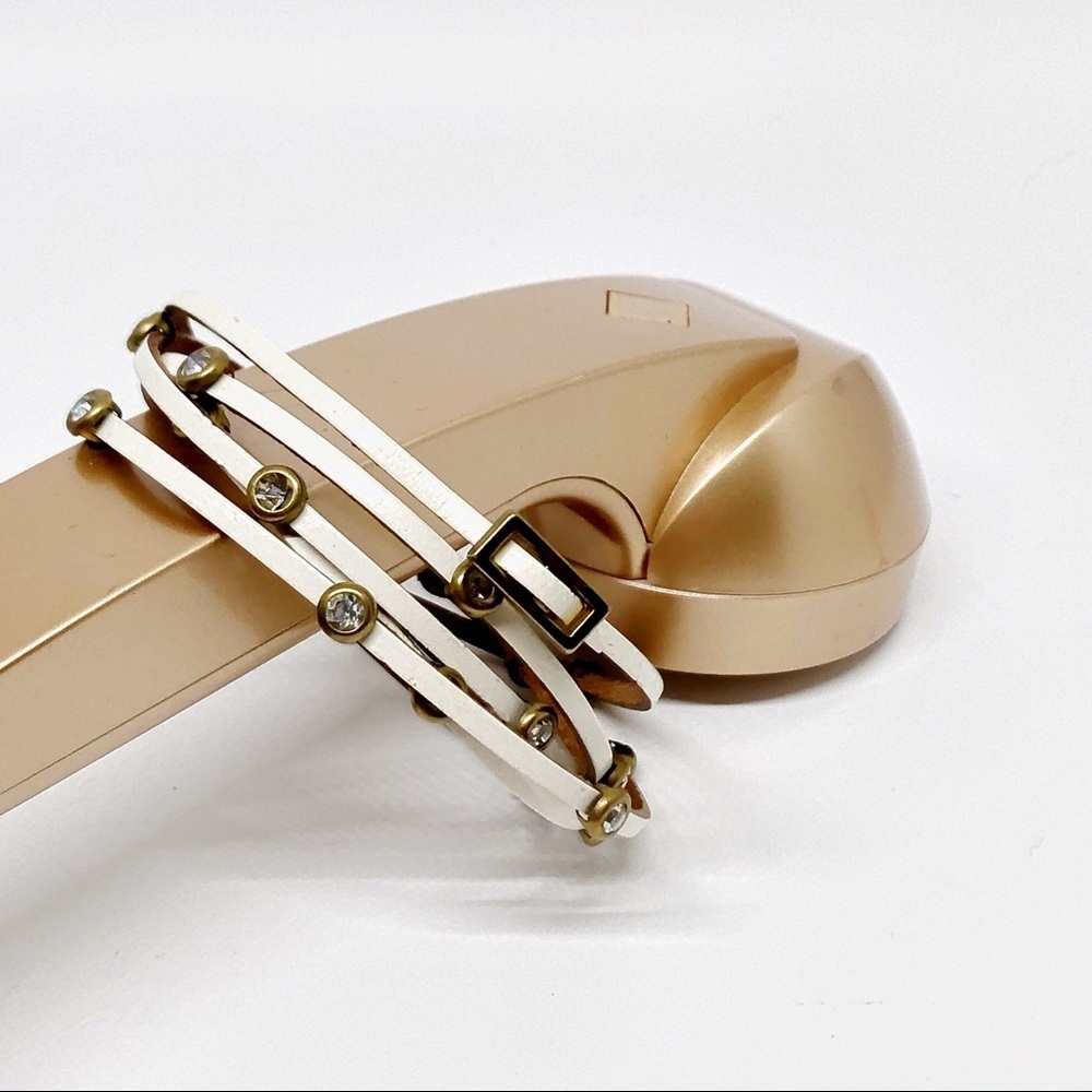 Leather coil bracelet with stone detail